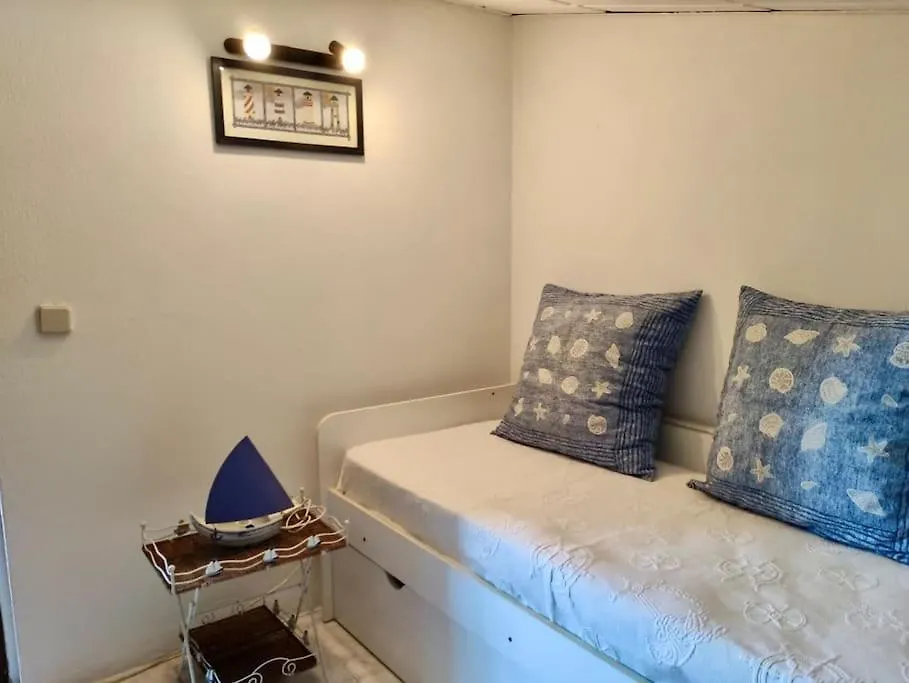 בית נופש לאגוּ‏ש Jasmine Beachouse